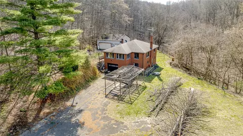 491 Frankfort, Monaca, PA 15061