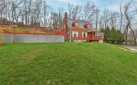 Exterior - 2374 Duncan Ave, Allison Park, PA 15101 photo 2 of 9