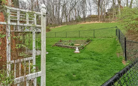 Exterior - 2374 Duncan Ave, Allison Park, PA 15101 photo 6 of 9