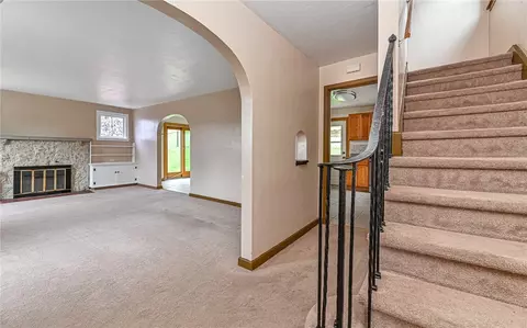 Entry Way - 2374 Duncan Ave, Allison Park, PA 15101 photo 2 of 2
