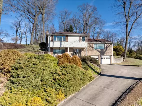 457 Woodland Hills Dr, Pittsburgh, PA 15235
