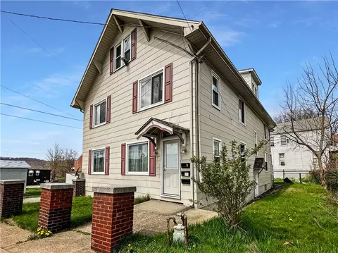 935 Drey St, New Kensington, PA 15068