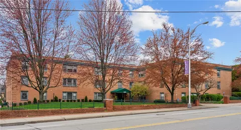 5903 Fifth #302B, Pittsburgh, PA 15232
