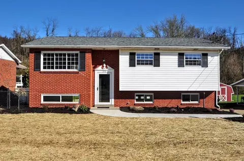 210 Bonnie St, Belle Vernon, PA 15012
