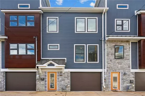 2648 Larkins Way, Pittsburgh, PA 15203
