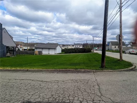 615 Raymond Ave, Latrobe, PA 15650