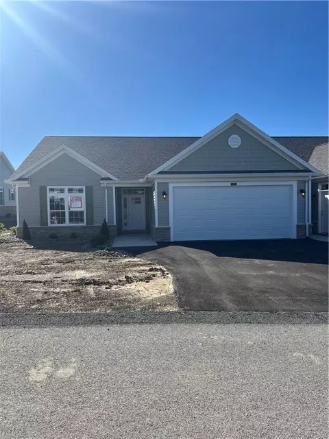Bm 1b Mia Drive, Uniontown, PA 15401