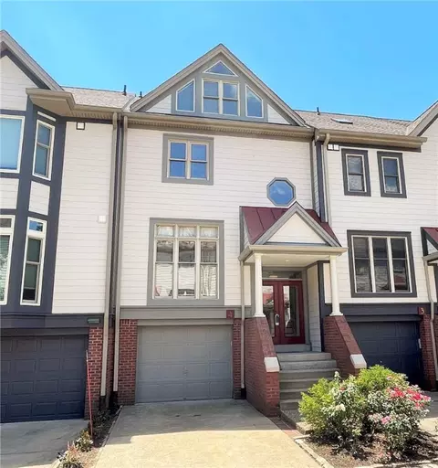 4 Waterside Pl, Pittsburgh, PA 15222