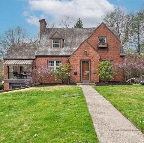 2324 Collins Rd, Pittsburgh, PA 15235