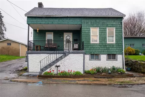 52 Main St Ext, Burgettstown, PA 15021