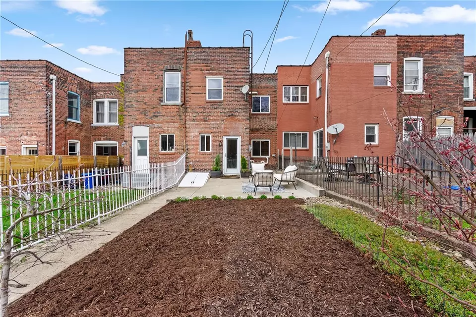 Exterior - 3628 Mintwood St, Pittsburgh, PA 15201 photo 6 of 9