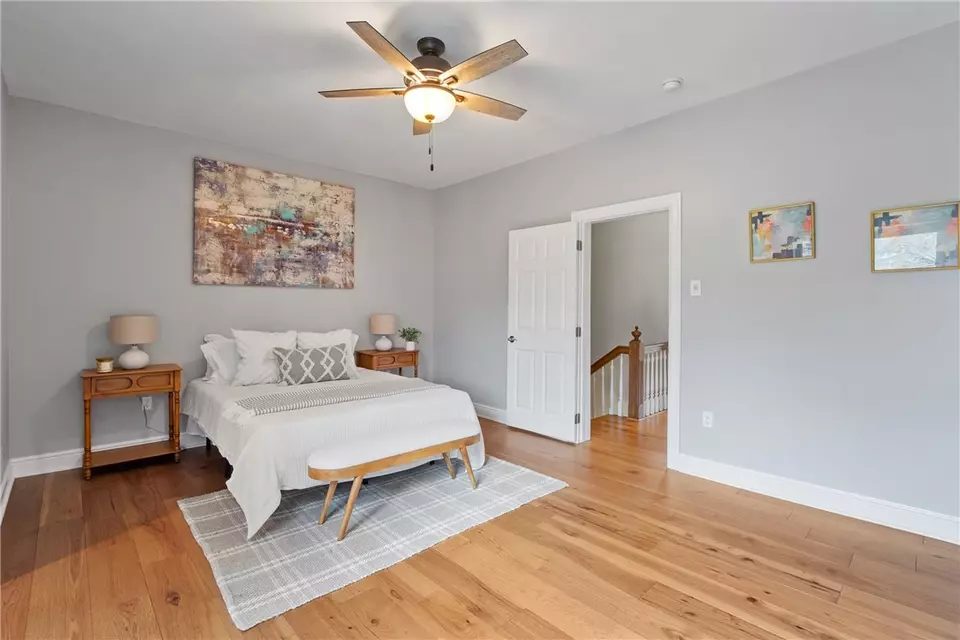 Bedroom - 3628 Mintwood St, Pittsburgh, PA 15201 photo 3 of 6
