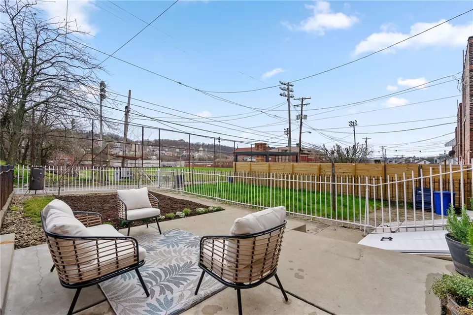 Exterior - 3628 Mintwood St, Pittsburgh, PA 15201 photo 5 of 9