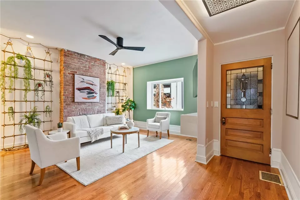 Living - 3628 Mintwood St, Pittsburgh, PA 15201 photo 3 of 4