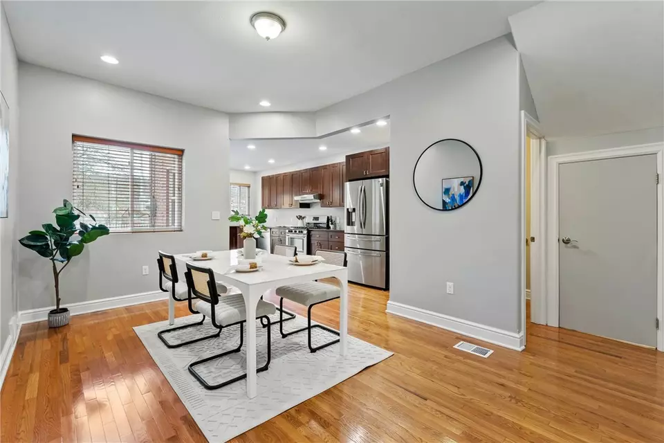 Dining - 3628 Mintwood St, Pittsburgh, PA 15201 photo 2 of 5
