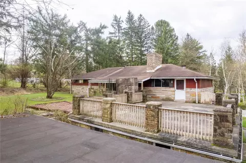 11457 Wagner Dr, Irwin, PA 15642