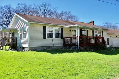11 River Rd, Greenville, PA 16125