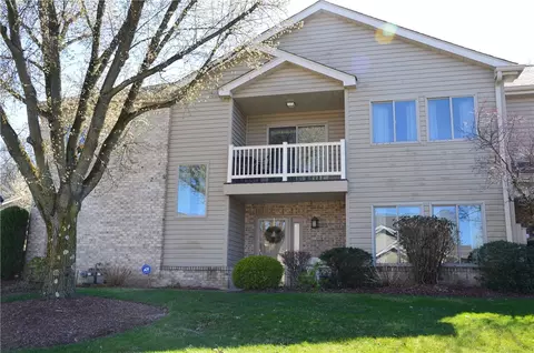 9401 Sundance Dr, Bridgeville, PA 15017