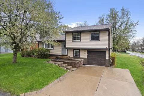 2161 Morning Wind Cir, Bridgeville, PA 15017