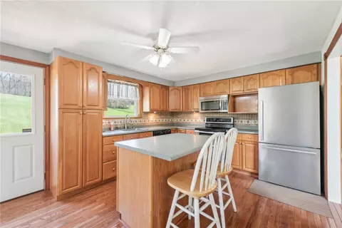 Kitchen - 215 Walker Rd, Apollo, PA 15613 photo 3 of 4
