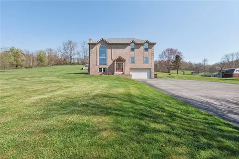 215 Walker Rd, Apollo, PA 15613