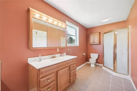 Bath - 215 Walker Rd, Apollo, PA 15613 photo 3 of 4