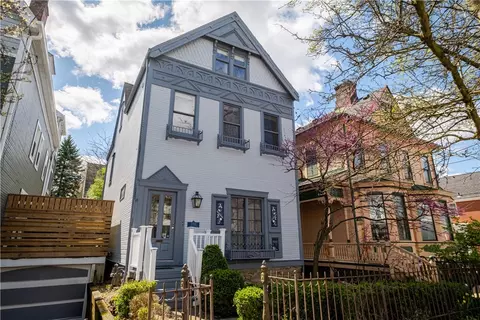 5504 Howe St, Pittsburgh, PA 15232