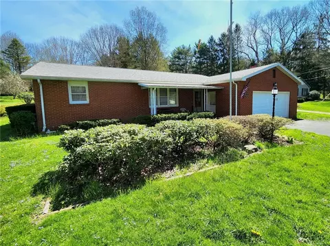 3060 Valley View Rd, Sharpsville, PA 16150