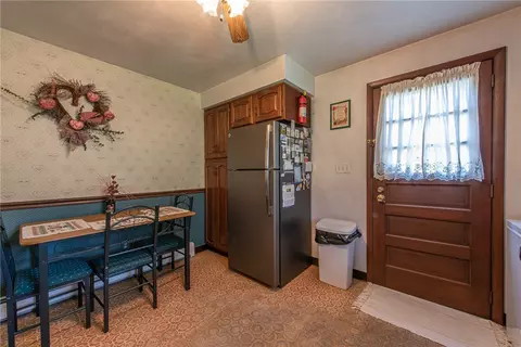 Kitchen - 315 Maple Hill Dr, Apollo, PA 15613 photo 4 of 4