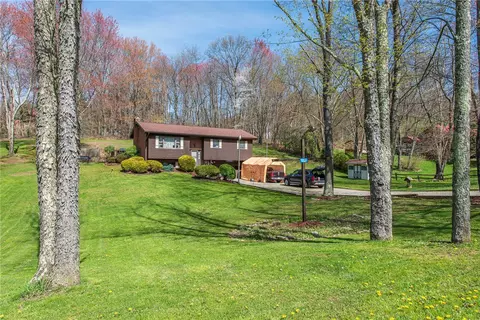 Exterior - 315 Maple Hill Dr, Apollo, PA 15613 photo 6 of 14