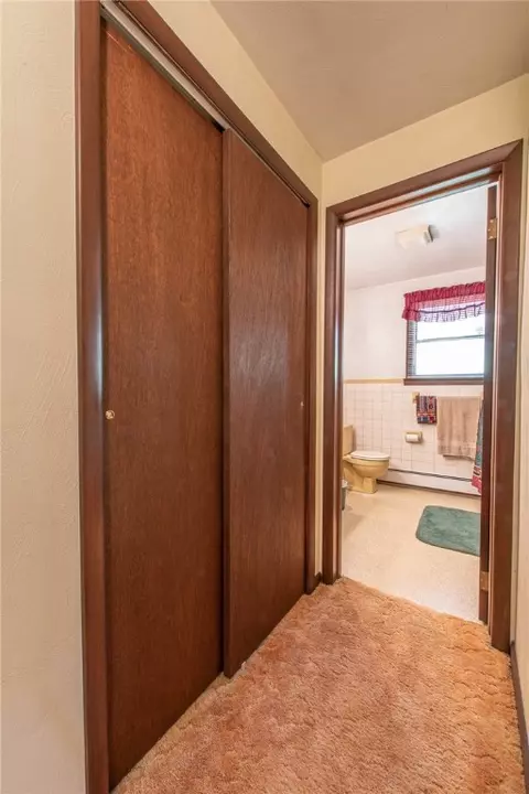 Bath - 315 Maple Hill Dr, Apollo, PA 15613 photo 1 of 6