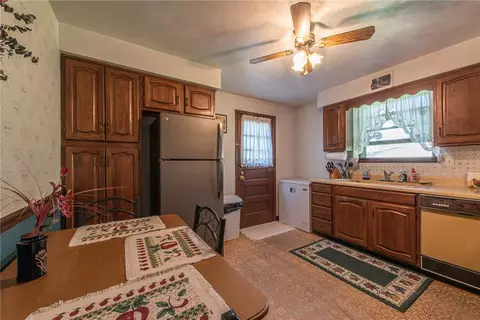 Kitchen - 315 Maple Hill Dr, Apollo, PA 15613 photo 1 of 4