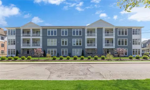 895 Corporation St #304, Beaver, PA 15009
