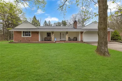 504 Chapel Rd, Aliquippa, PA 15001