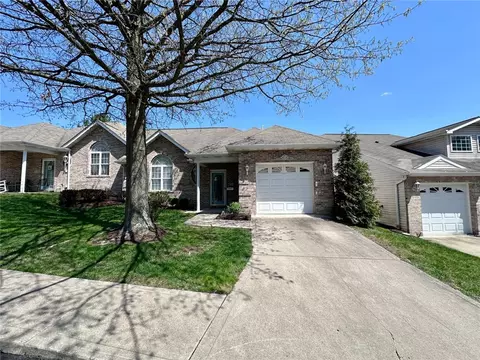 563 Newport Dr, Penn Hills, PA 15235