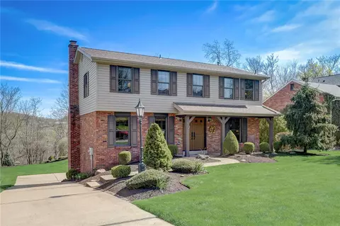 169 Cassia Dr, Clairton, PA 15025