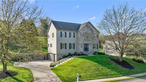 3018 White Pine Dr, Gibsonia, PA 15044