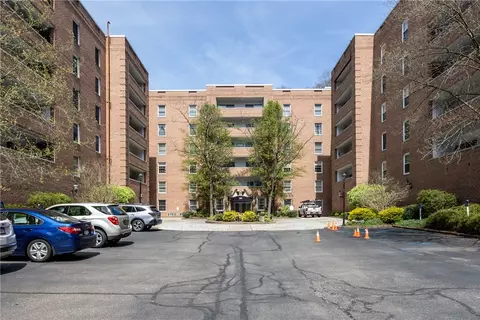 302 Fox Chapel Rd #601, Pittsburgh, PA 15238