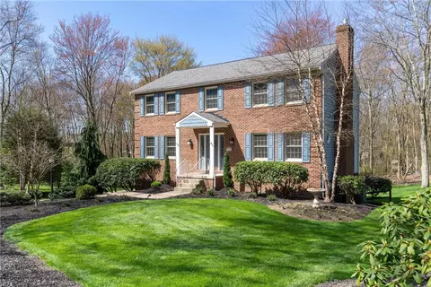 116 Firethorn Rd, Baden, PA 15005