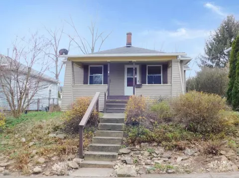 422 E Fairmont Ave, New Castle, PA 16105