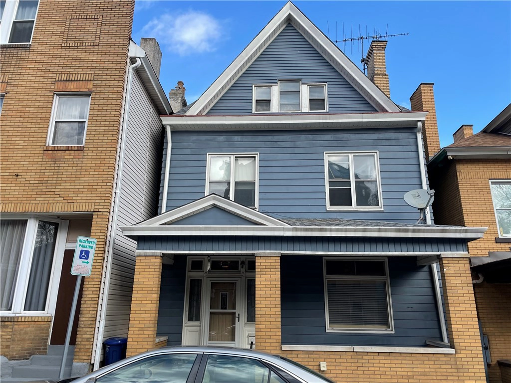 3884 East St