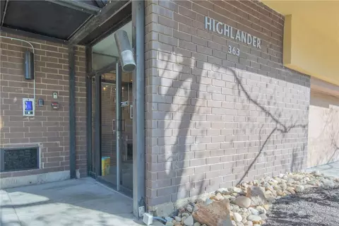 363 S Highland Ave #204, Pittsburgh, PA 15206