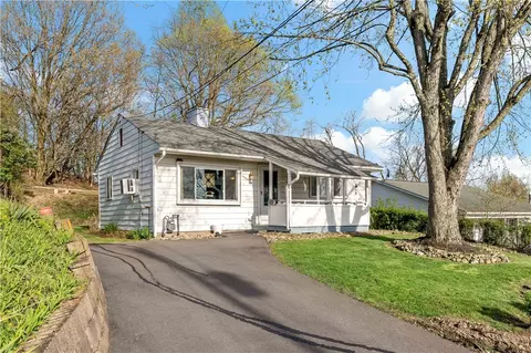 229 Victoria Dr, Monroeville, PA 15146