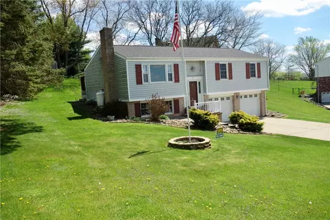 4048 Equity Dr, Washington, PA 15301