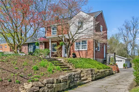 8263 Peebles Rd, Pittsburgh, PA 15237