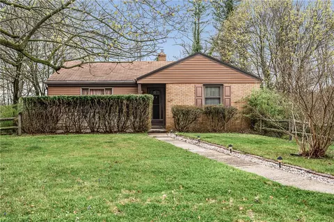 625 Guenevere Dr, Pittsburgh, PA 15237