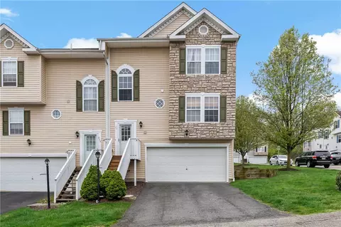 222 Mountain Dr, Carnegie, PA 15106