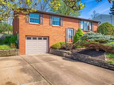 310 Ohio Pyle Dr, Pittsburgh, PA 15239