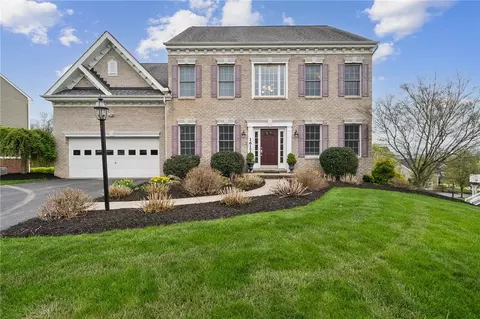 1617 Briarwood Dr, Pittsburgh, PA 15237