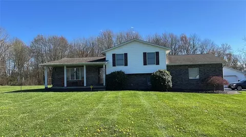 1907 W W Washington St, New Castle, PA 16101